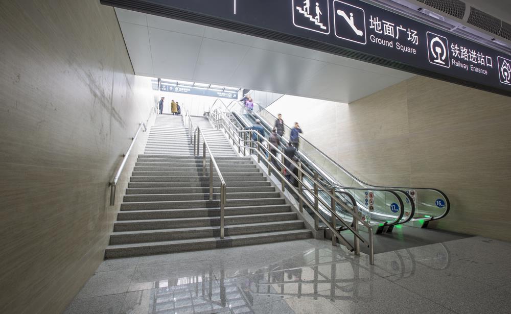 Chongqing West - Railway Station: Photo 17